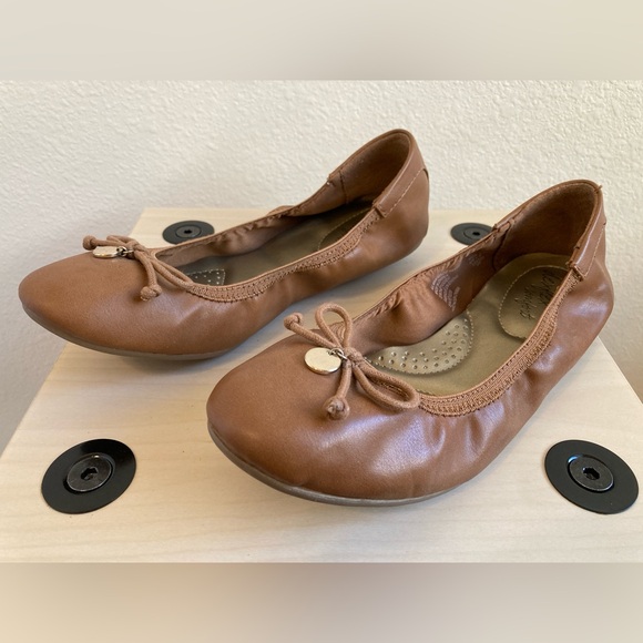 Dexflex Comfort Caramel Ballet Flats - Picture 5 of 9
